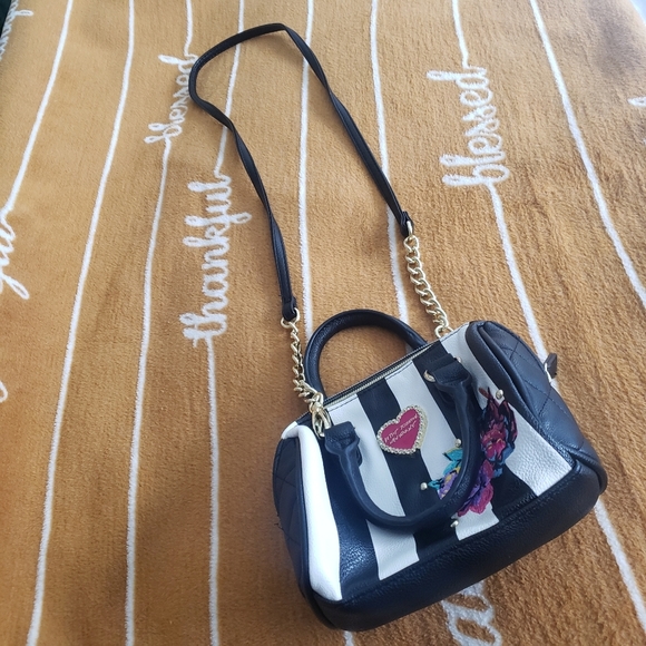 ❗SOLD❗Betsey Johnson Mini Satchel Crossbody Purse. NWOT - Picture 8 of 13